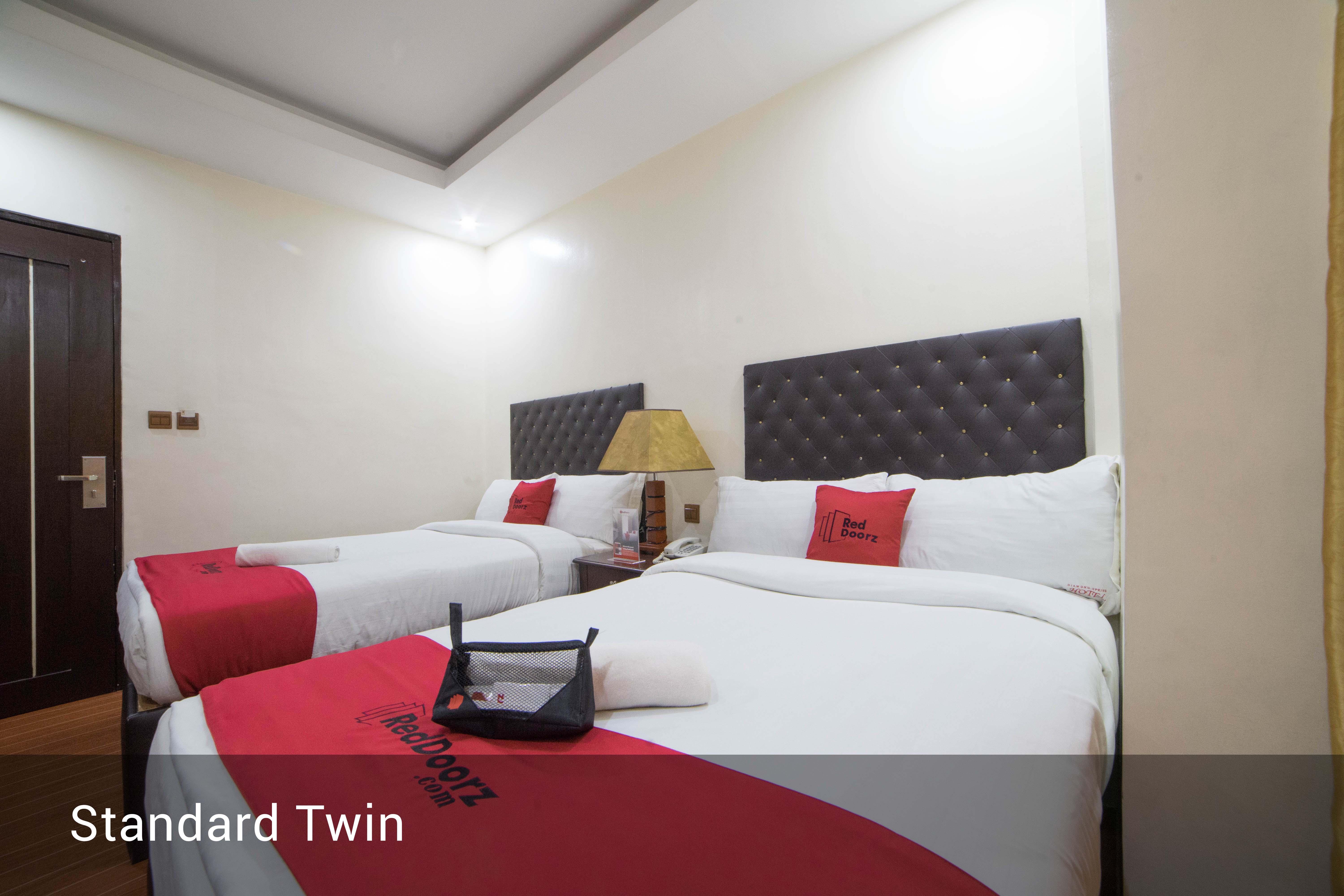 Reddoorz Plus @ Balibago Angeles City Exteriör bild