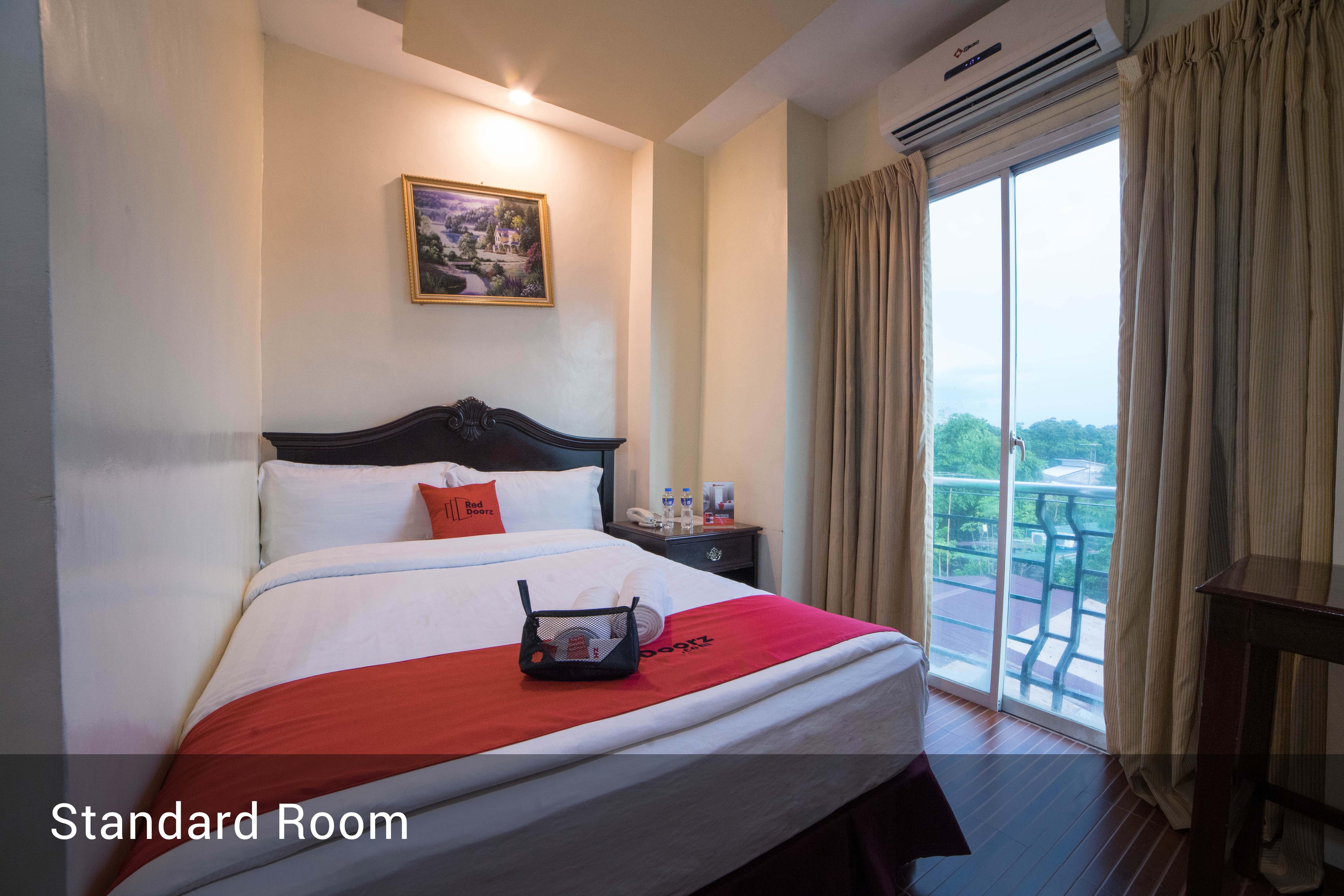 Reddoorz Plus @ Balibago Angeles City Exteriör bild