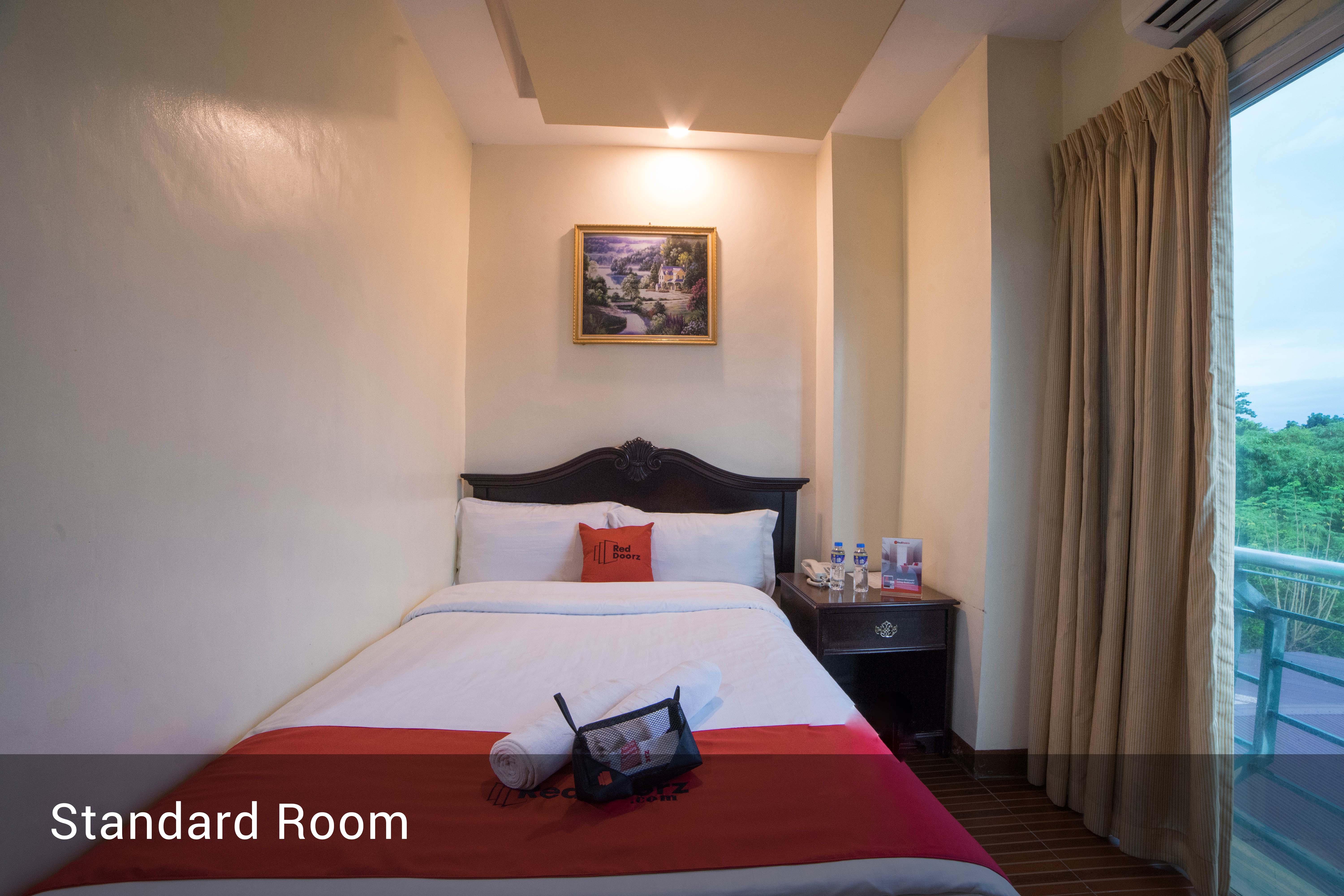 Reddoorz Plus @ Balibago Angeles City Exteriör bild