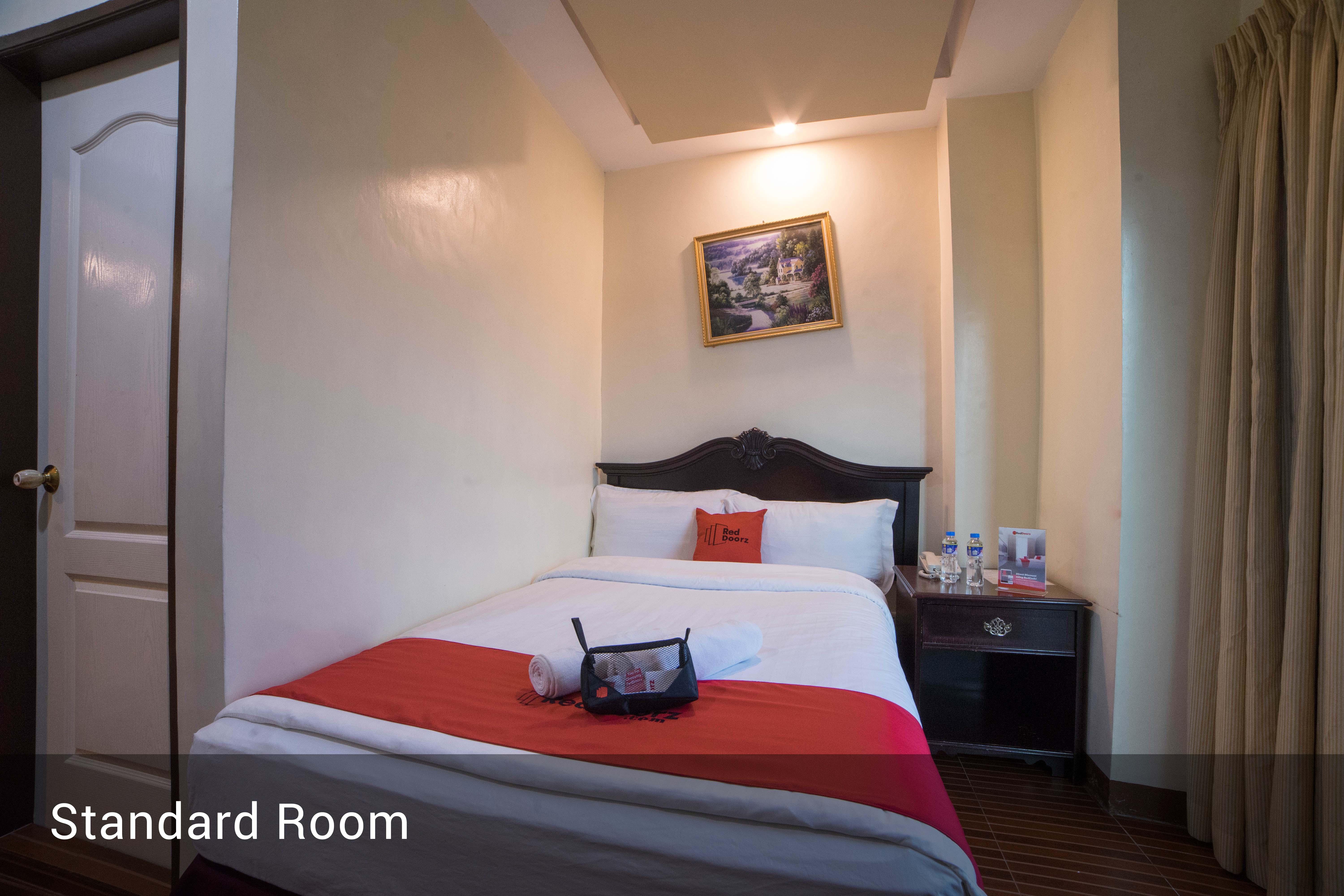 Reddoorz Plus @ Balibago Angeles City Exteriör bild
