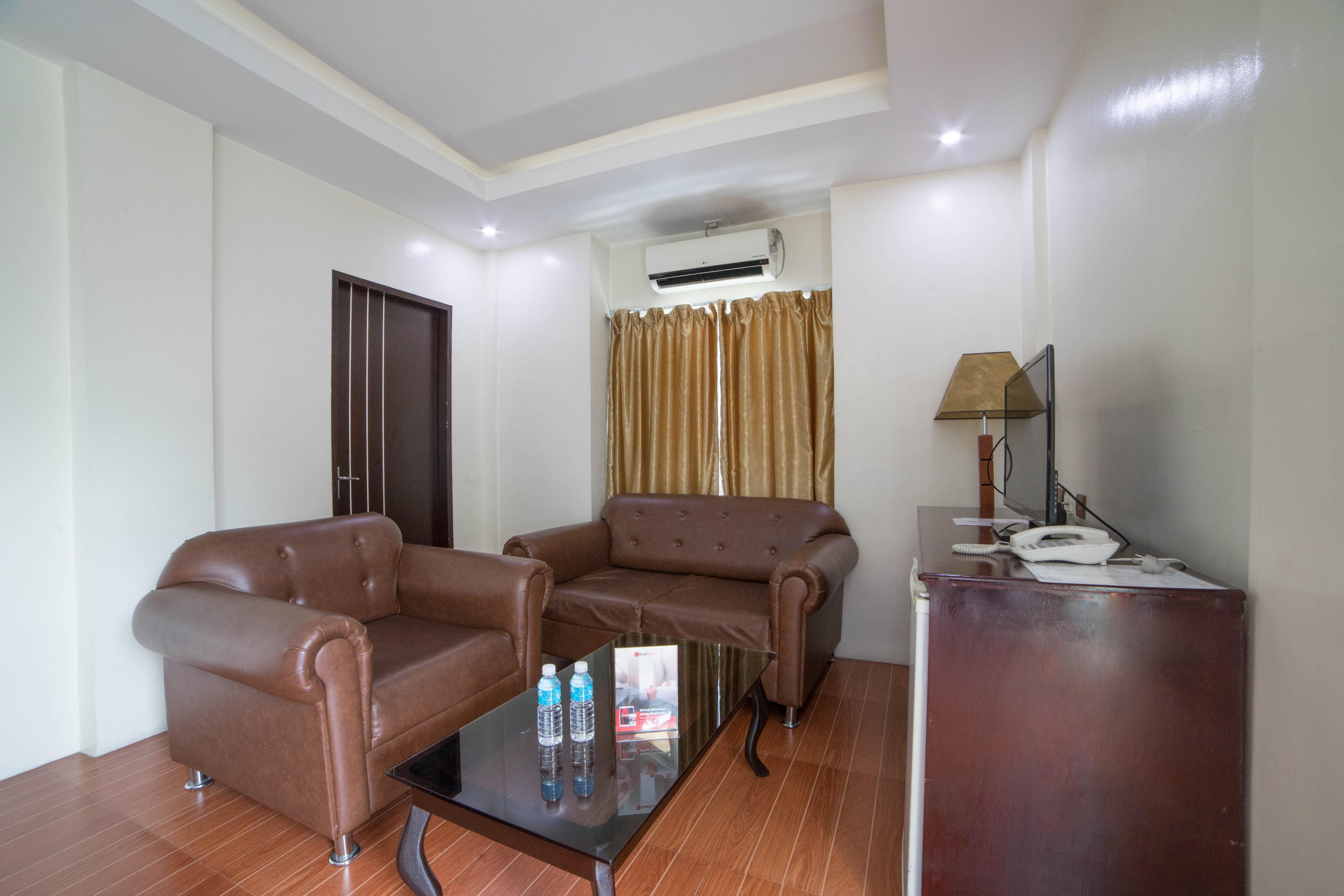 Reddoorz Plus @ Balibago Angeles City Exteriör bild