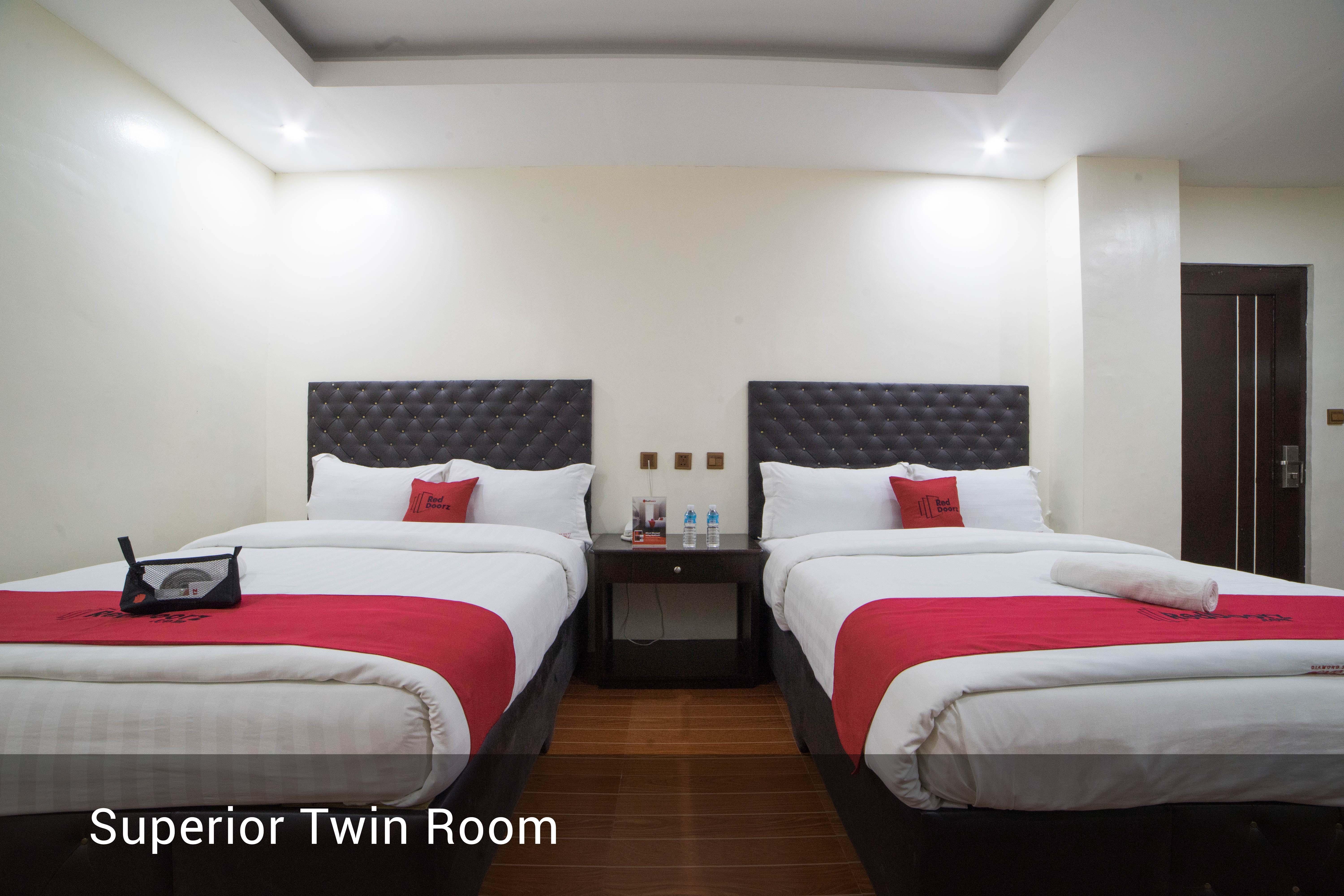 Reddoorz Plus @ Balibago Angeles City Exteriör bild