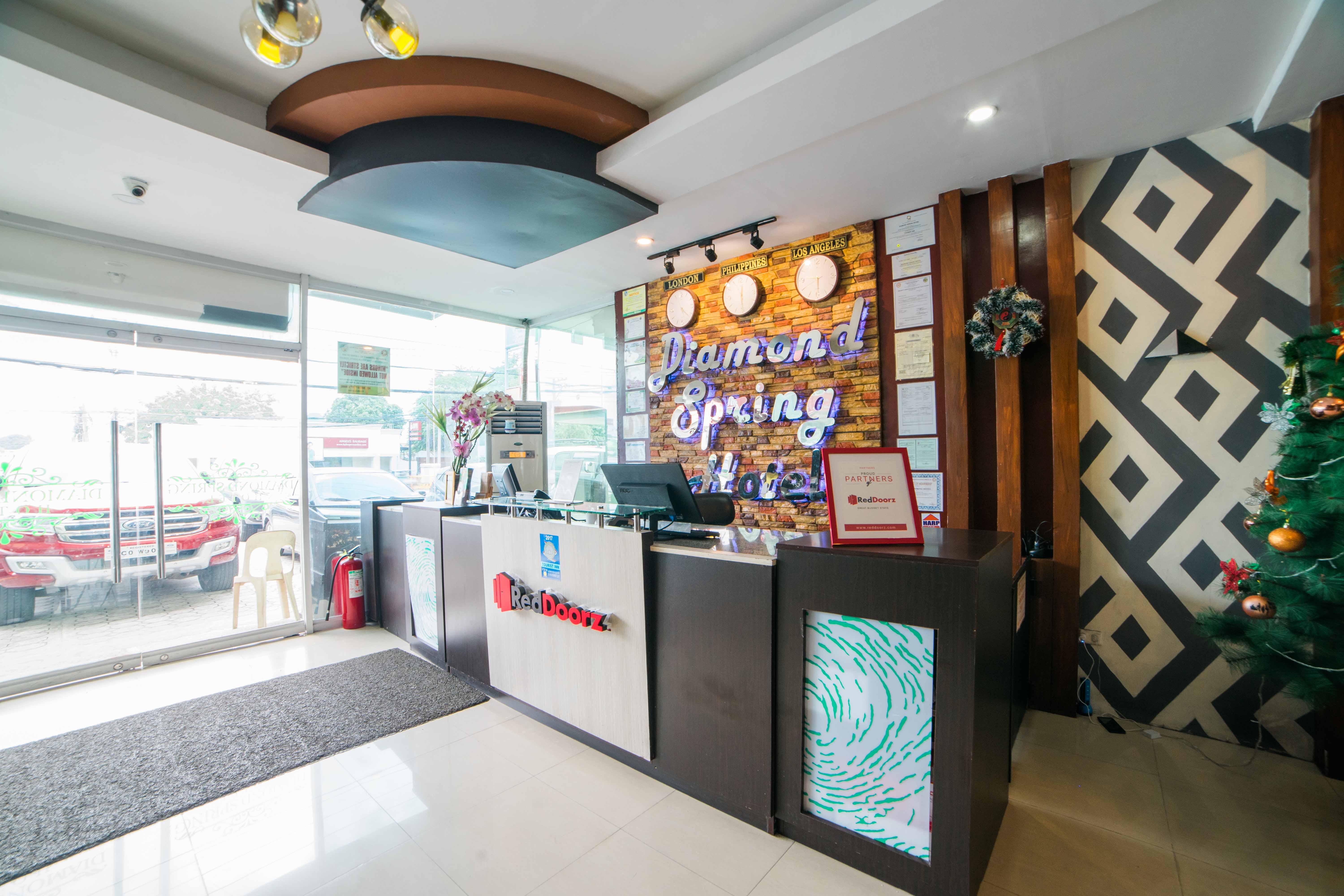 Reddoorz Plus @ Balibago Angeles City Exteriör bild
