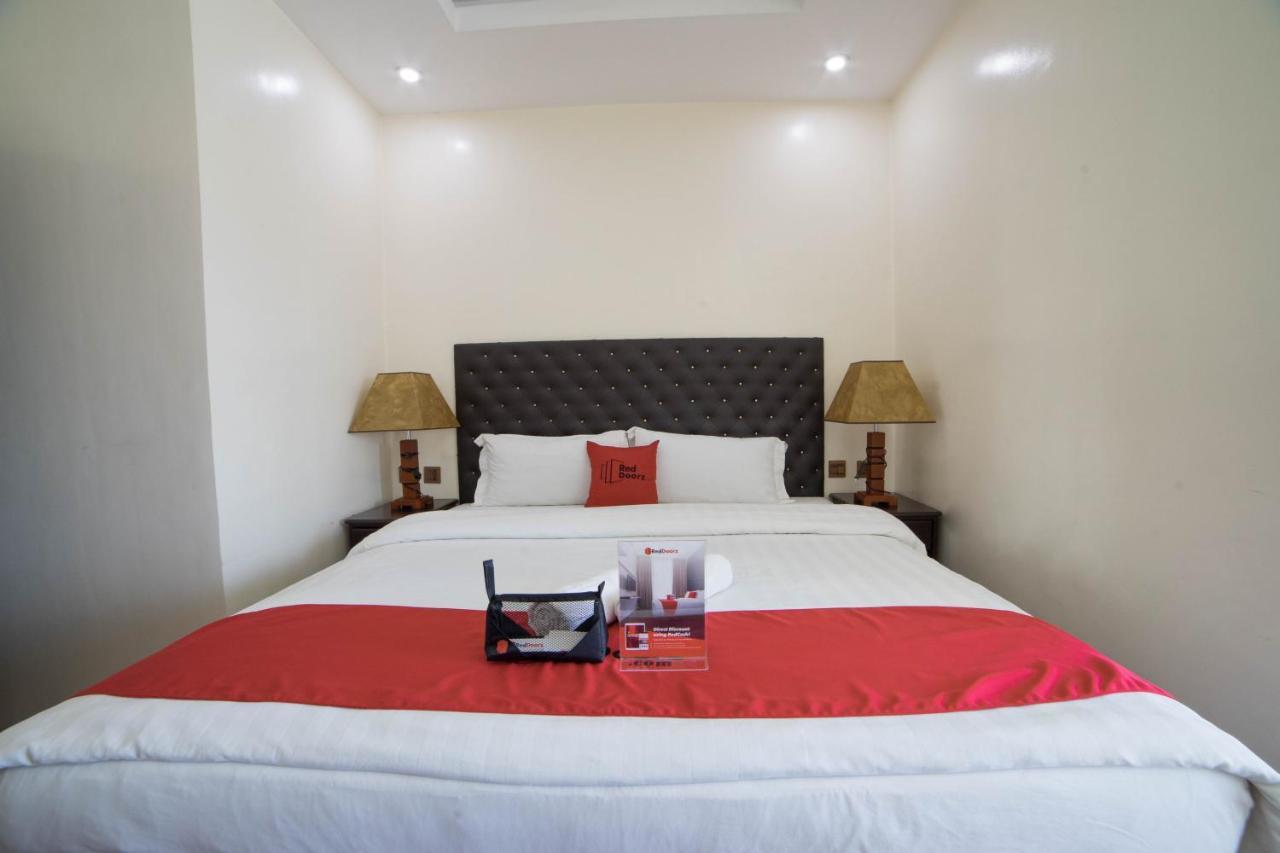 Reddoorz Plus @ Balibago Angeles City Exteriör bild
