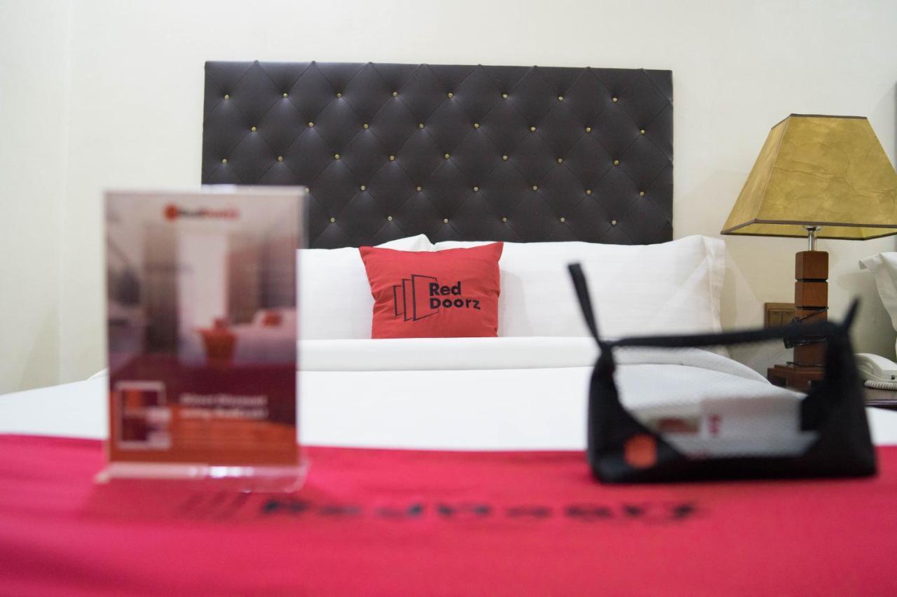 Reddoorz Plus @ Balibago Angeles City Exteriör bild