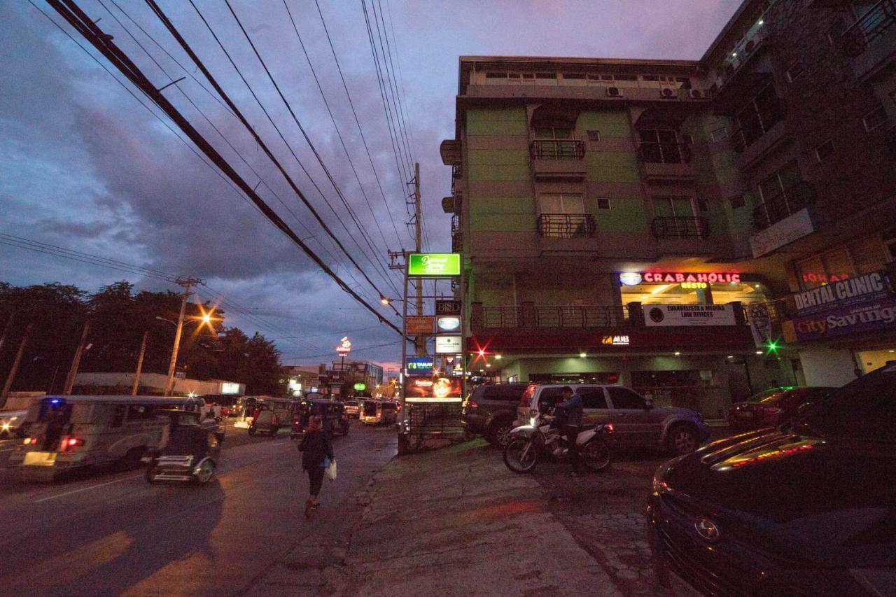 Reddoorz Plus @ Balibago Angeles City Exteriör bild