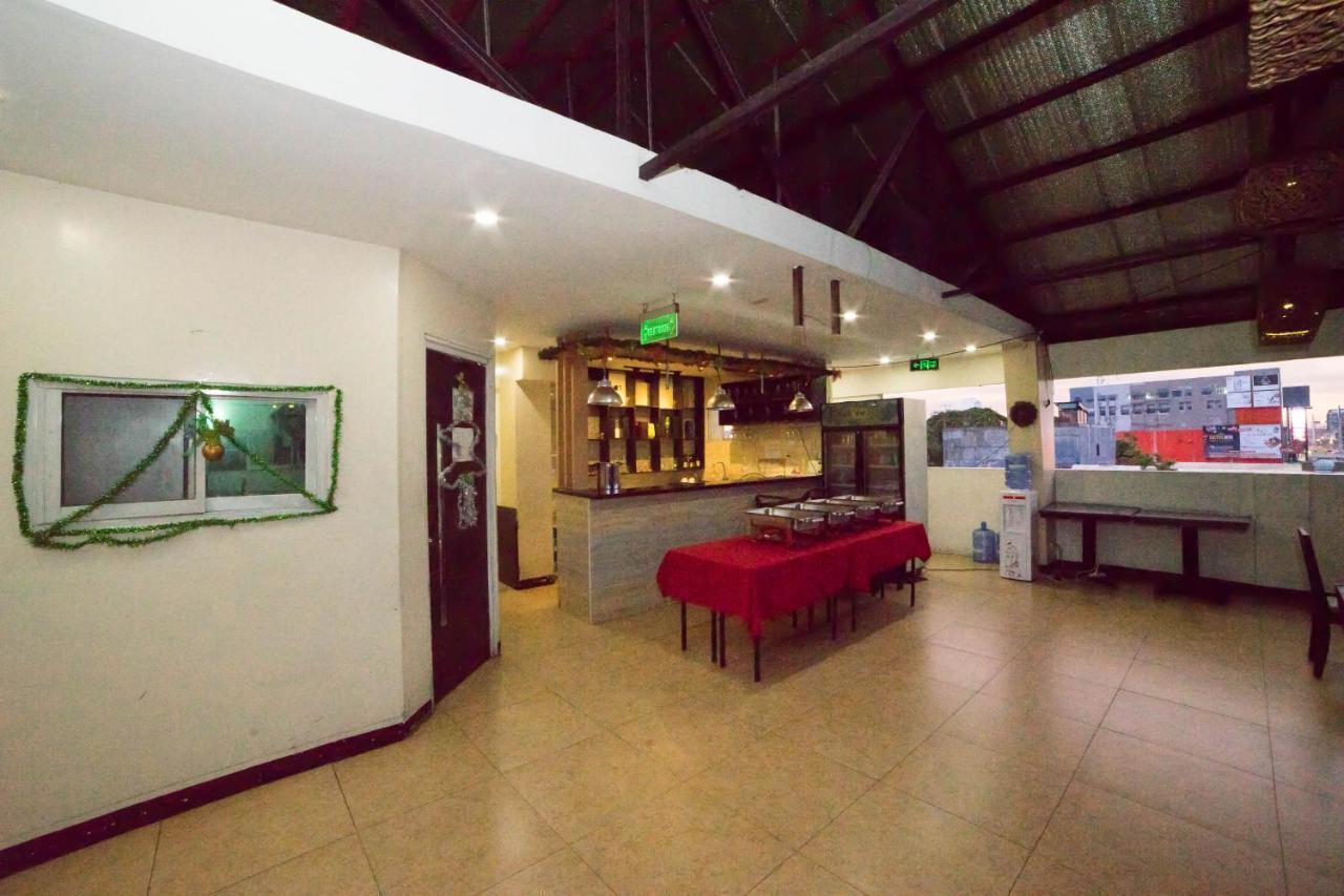Reddoorz Plus @ Balibago Angeles City Exteriör bild